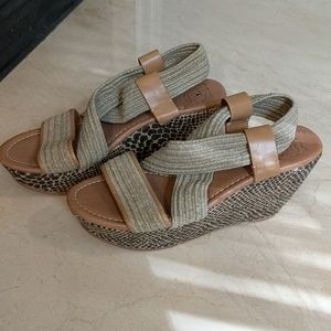 Lucky Brand woman's wedge heels